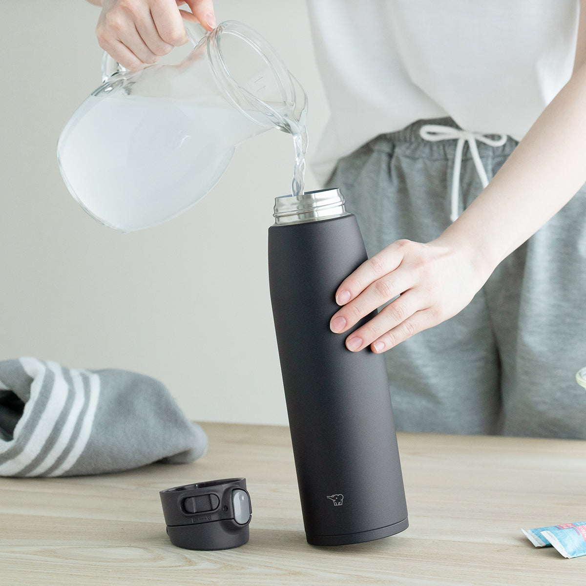 32 oz. Stainless Mug SM-VS95 - Image 4